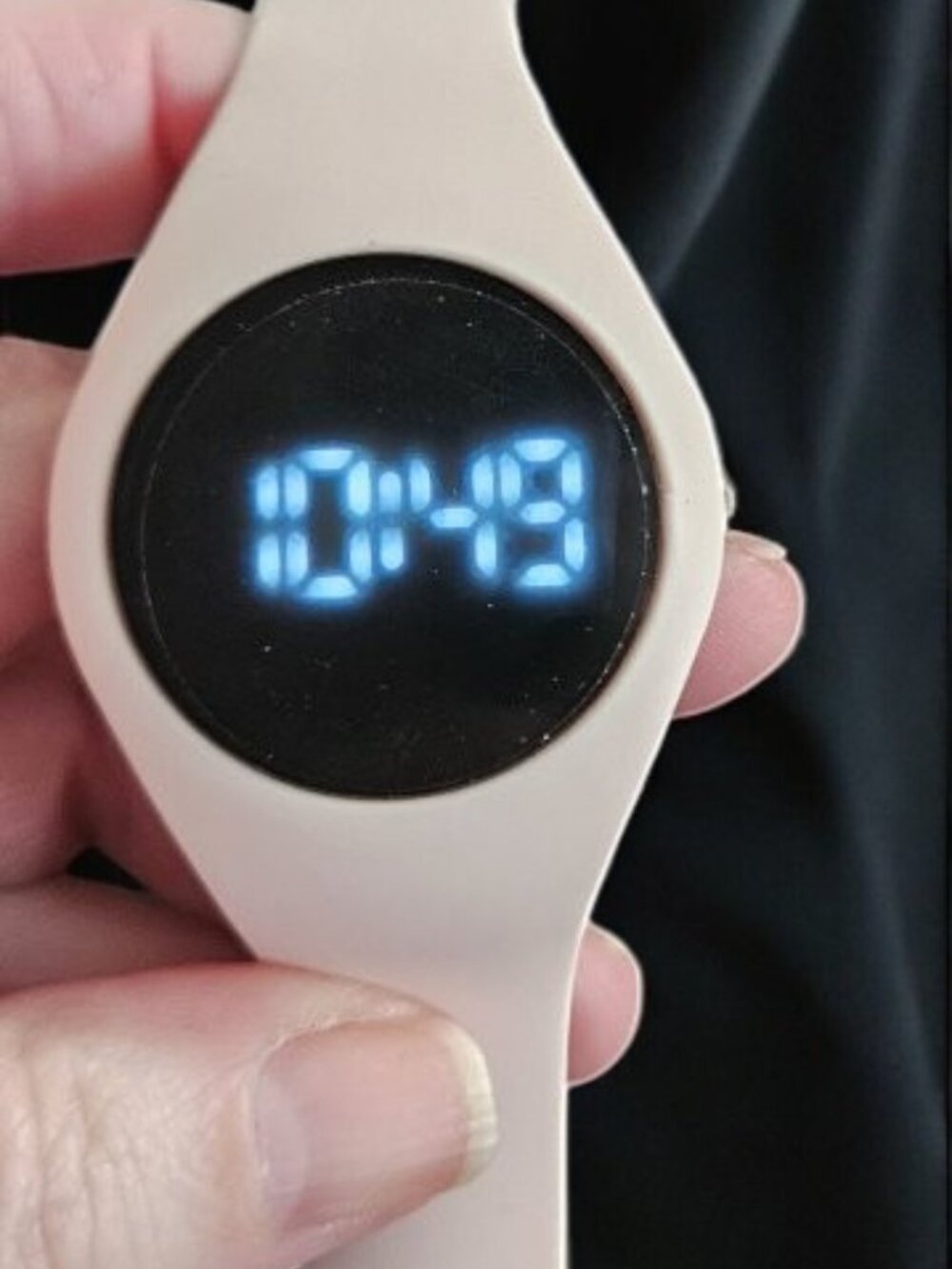 Pink Round Face Silicone Band Ladies Digital Watch No Manual
